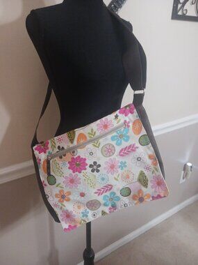 Excellent Condition Thirty One Flower Tote or Knapsack For Computer or Books